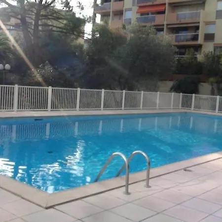 Piscine A Les Palmiers 1er Etage * Hyères